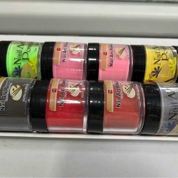 Acrylic Powder for Nails 💅🏽 24 Pots of 1oz each in Multiple Colours - Picture 8 of 9